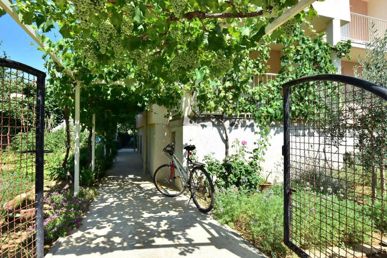 Sunny Heaven Apartments Izola Exterior foto